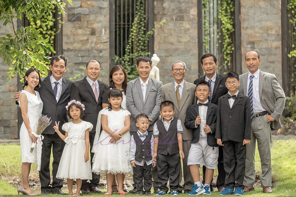 Chụp ảnh gia đình Tết ngoại cảnh ở Huế
