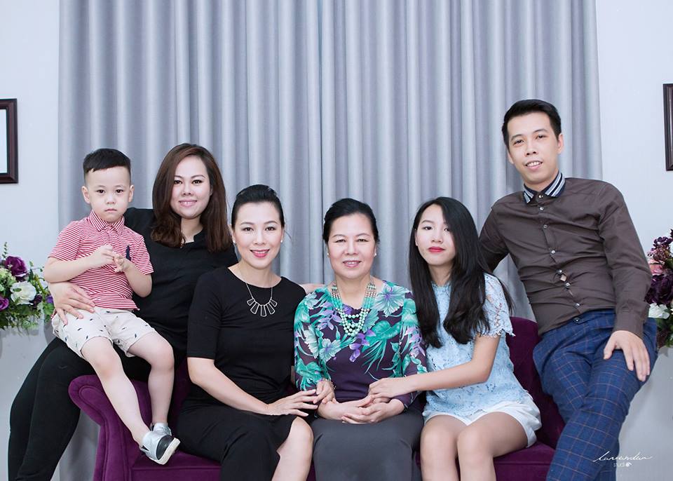 Chụp ảnh gia đình Tết bao nhiêu tiền ở Huế