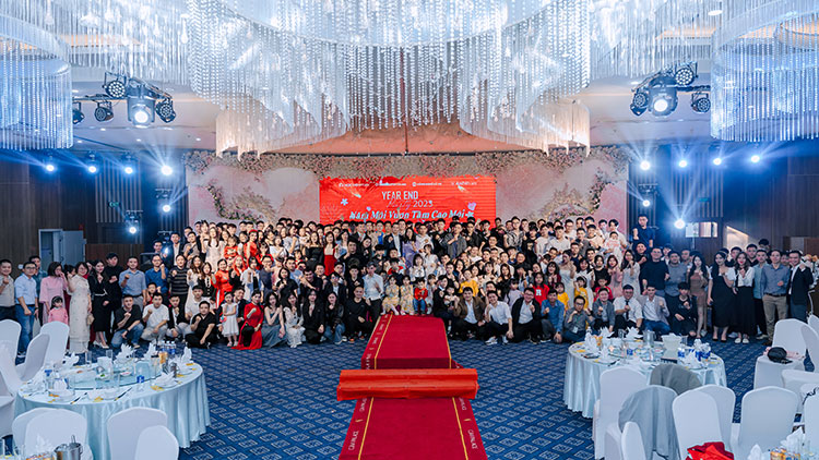 Xu hướng chụp ảnh year end party 2025-2026: Doanh nghiệp nào cũng nên biết